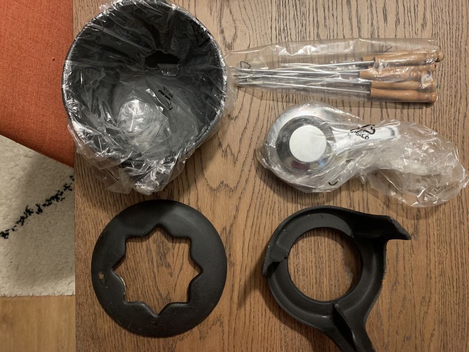 Fondue Frances em ferro fundido