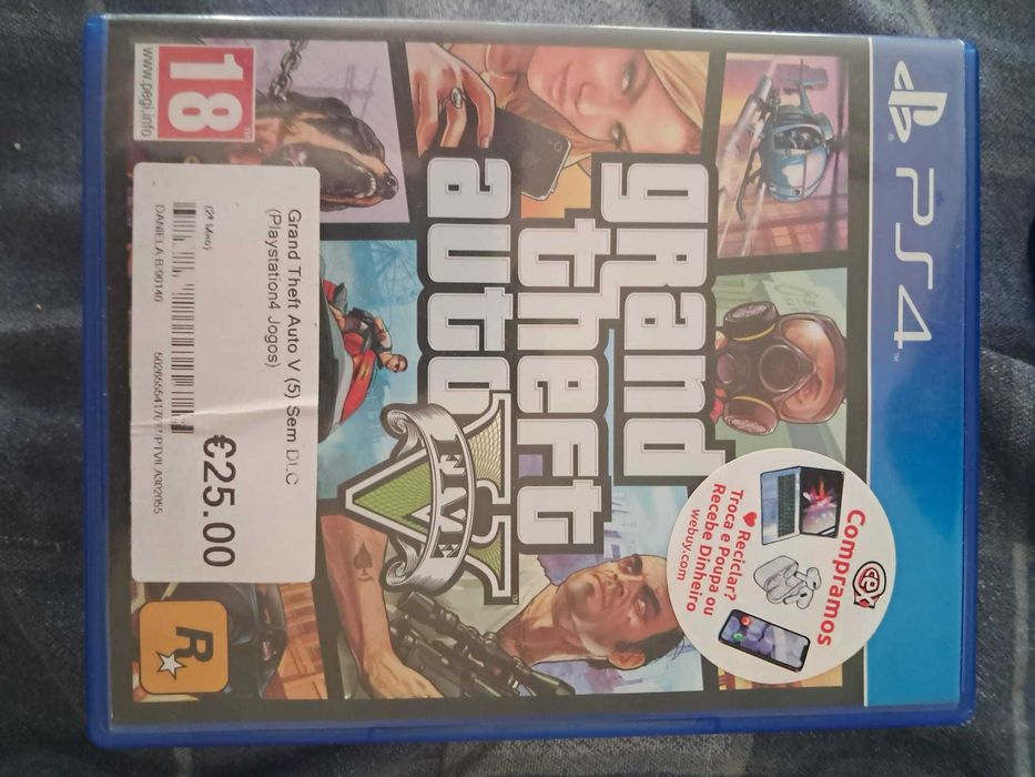 Playstation 4 como nova + garantia + comando + 3 jogos