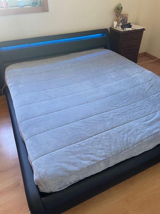 Cama Elevatoria Com Led  180x200 (COM COLCHÃO)