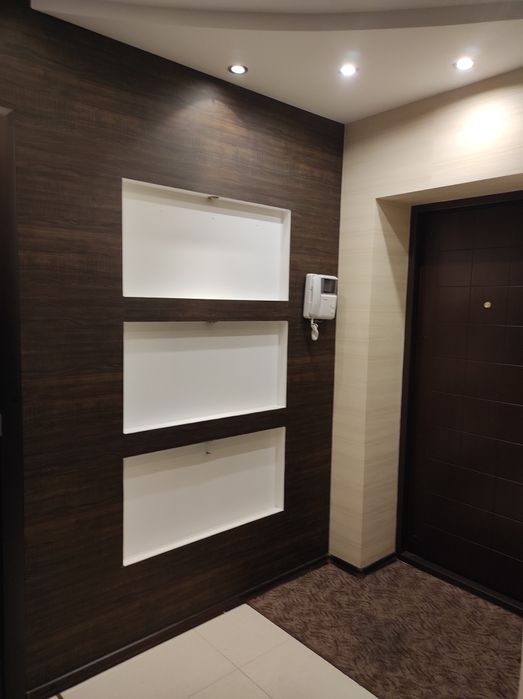 Центр, вул. Соборності, 50, 3-и кімн. квартира.