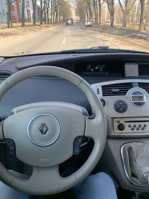 Продам Renualt Grand Scenic