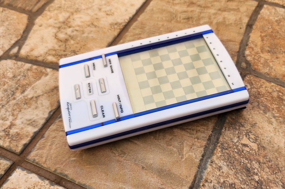 Micro Travel Chess Kasparov Saitek szachy