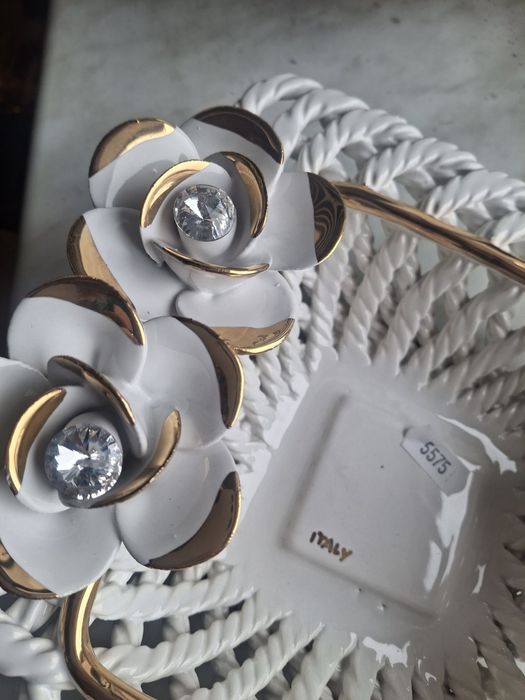 Ваза  с позолотой и камнями сваровски  производство Италия 3500 грн.