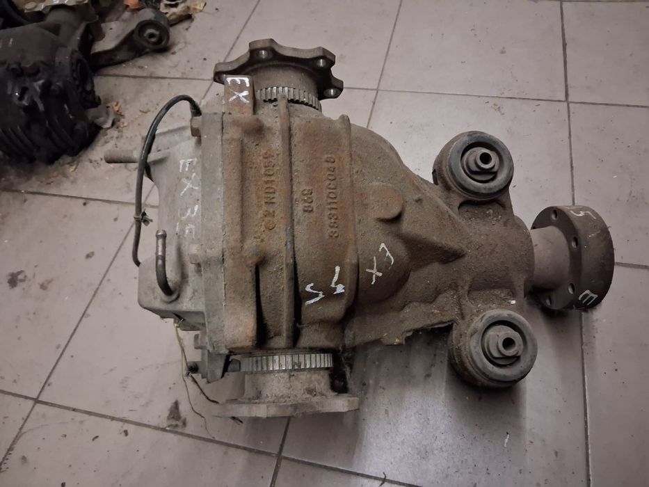 Задний редуктор Infiniti EX35