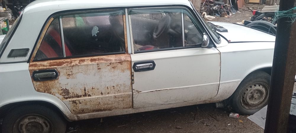 Продам ваз 21011