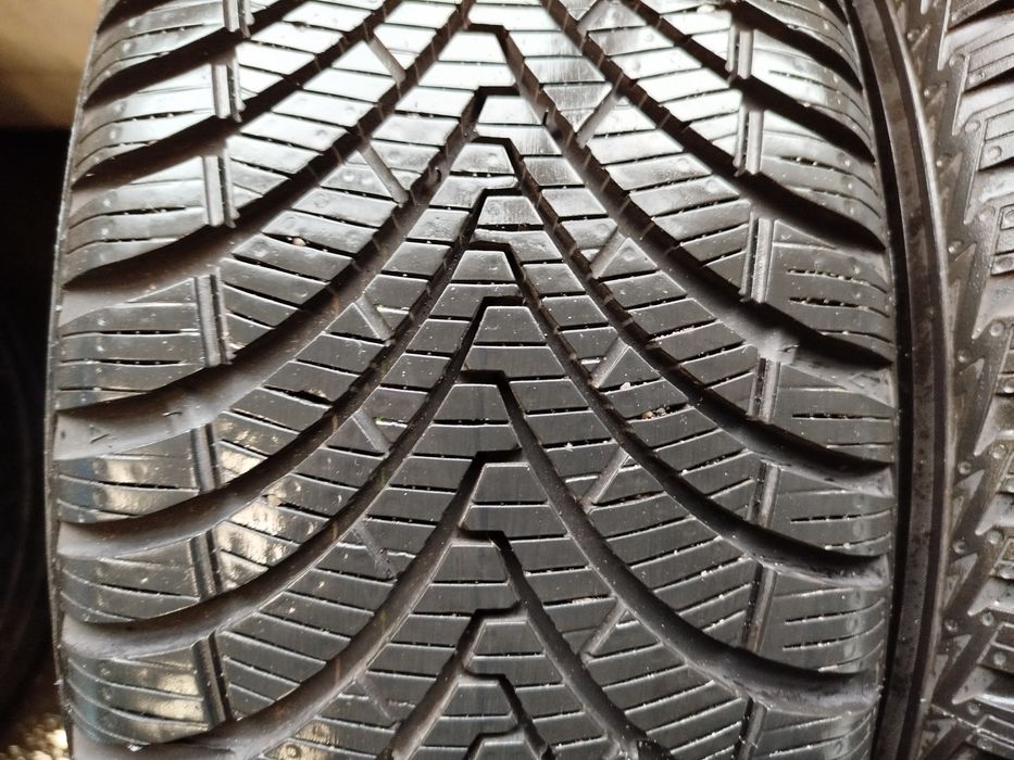 Opony całoroczne Kumho 205/55R16
