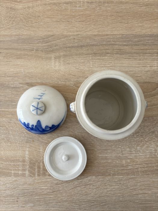 Ceramic Bottle442711765817774082