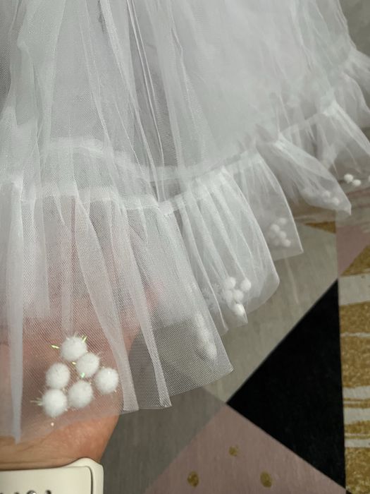 Біла новорічна сукня