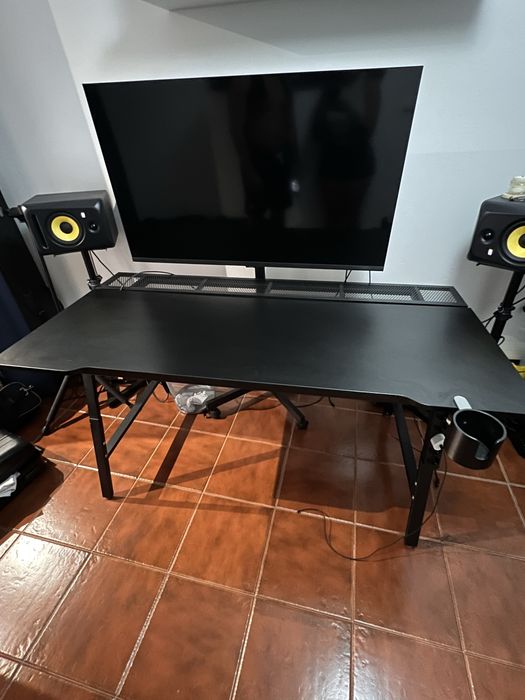 Mesa IKEA BEKANT 160x80 cm preta