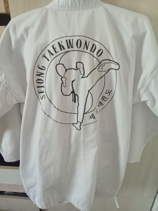 Форма для боротьби, кіокушенкай, дзюдо, теквандо