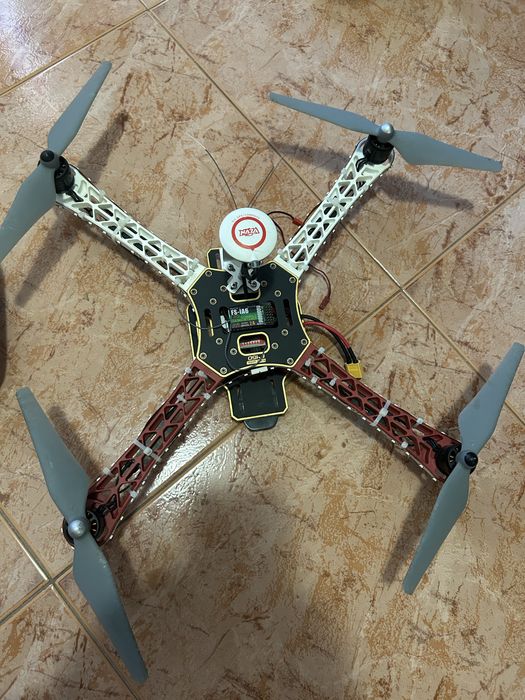 Drone dji f450 mais comando dji