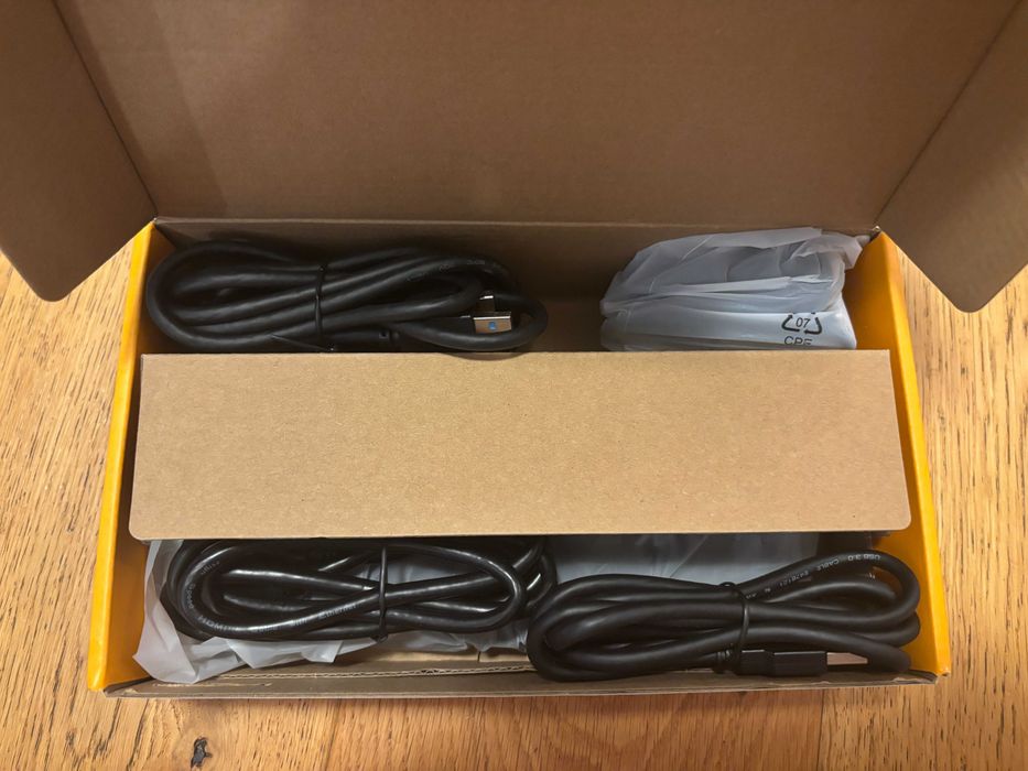 Nowy KVM switch Kceve na 4 komputery -- 4x HDMI, USB3.0