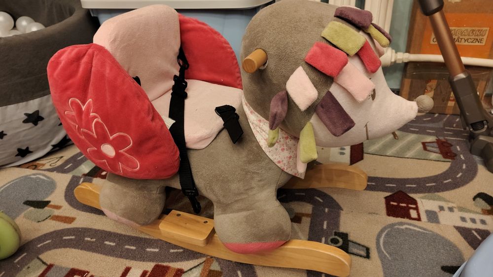 Bujaczek Nattou jeżyk