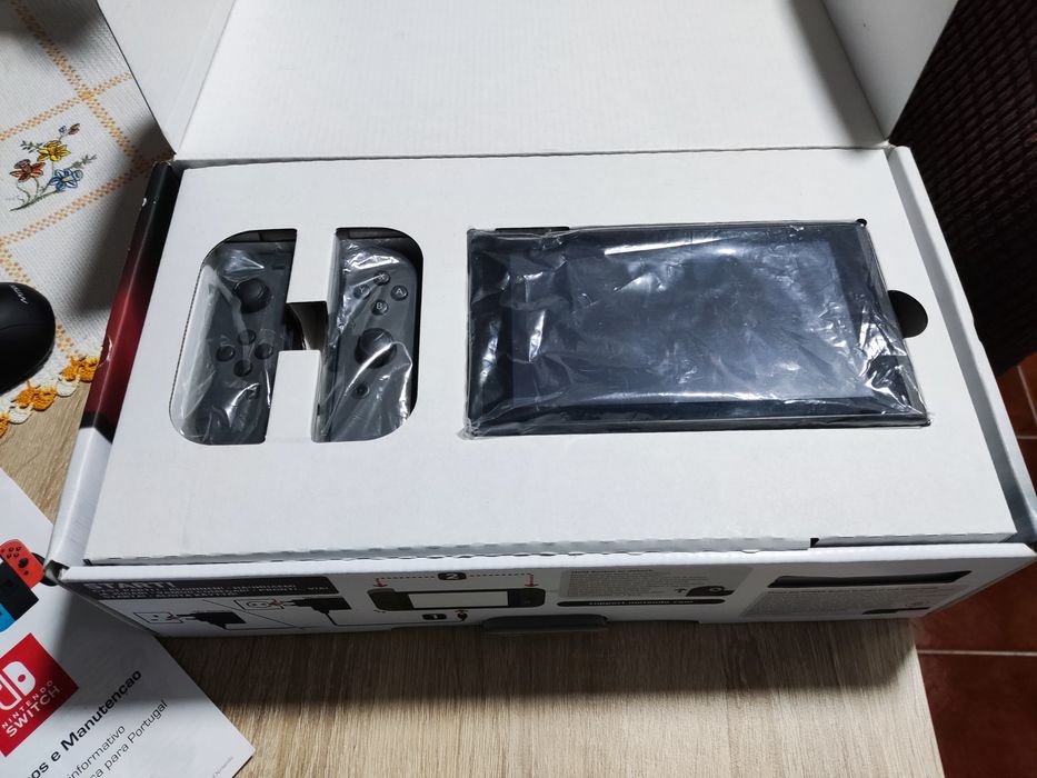 Nintendo switch v1 completa+ 3 jogos