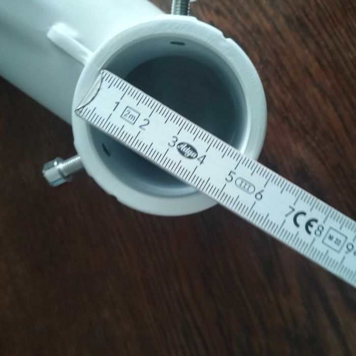 Wspornik ścienny kamery monitoringu