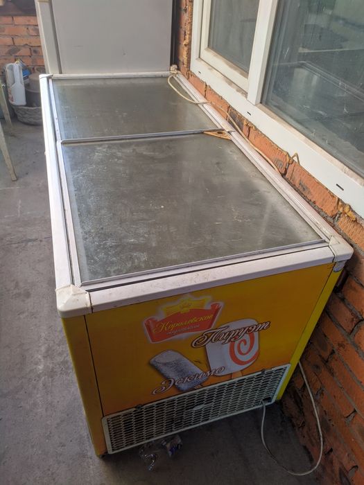 Морозильна камера на 600 літрів