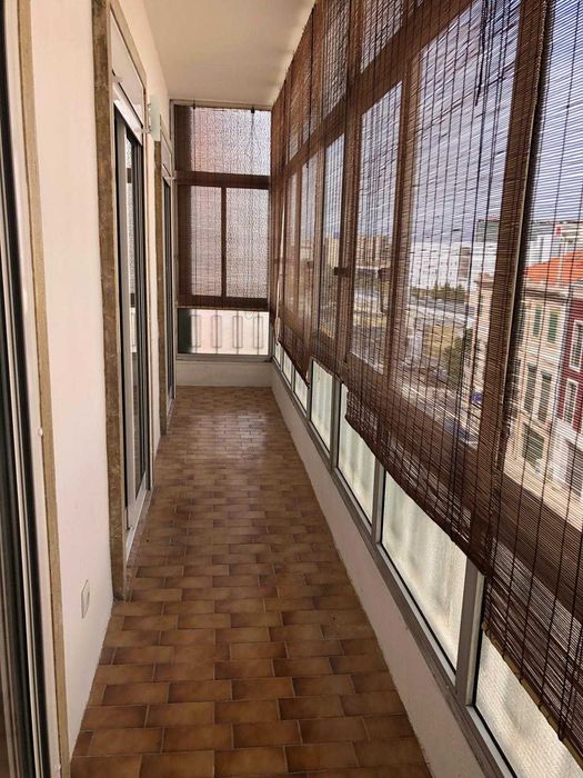 T2 Renovado para Arrendamento – Campolide, Lisboa