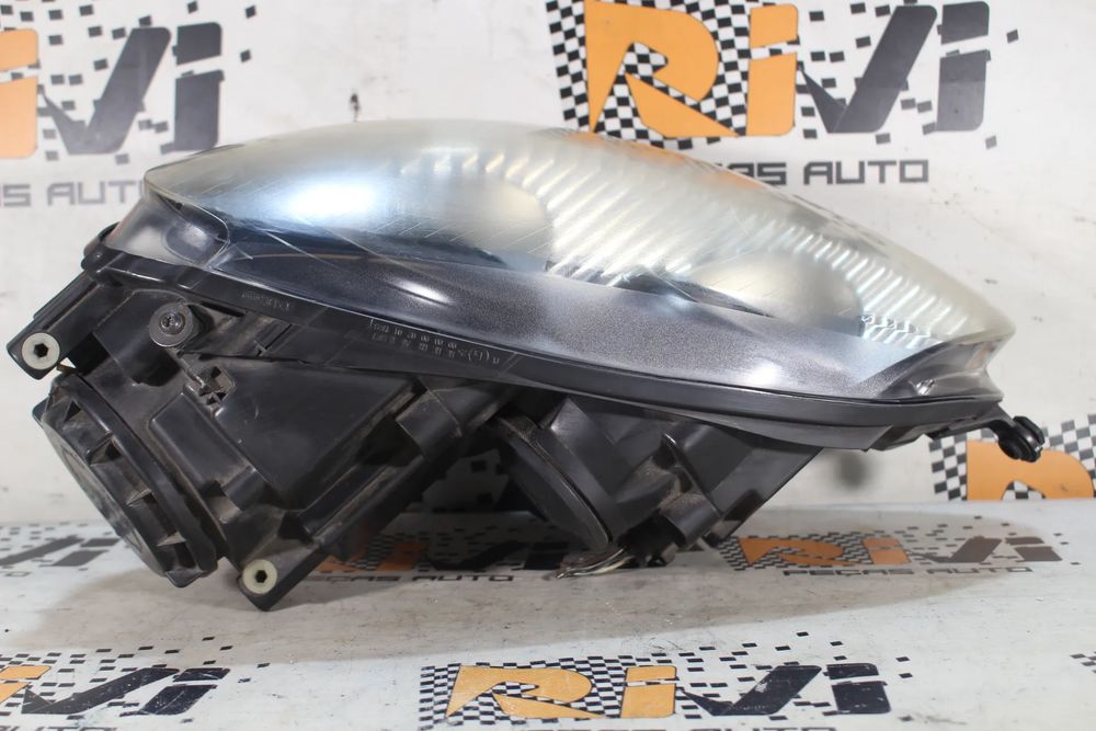 Ótica / farol esquerda VOLKSWAGEN Golf V (1K1)