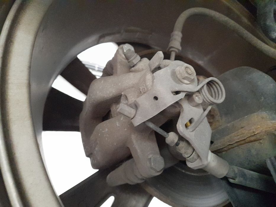 Pinça travão / maxila de travão trás esquerda PEUGEOT 2008 I (CU_)