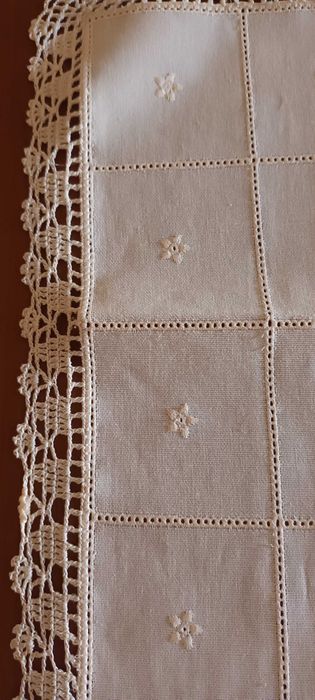Pano de tabuleiro com renda (novo)