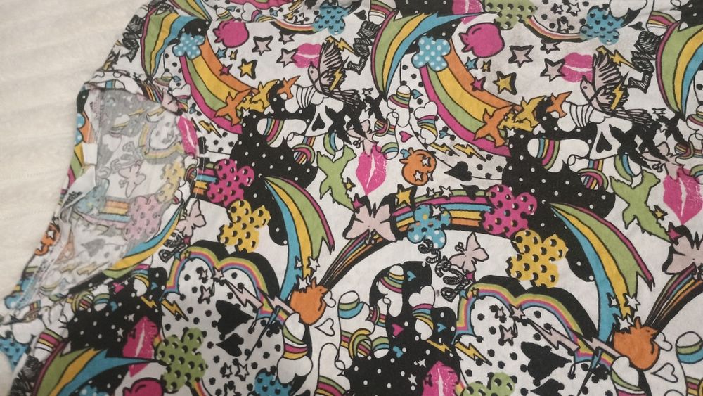 Koszulka dłuższą tunika 134 kolorowa stan dobry