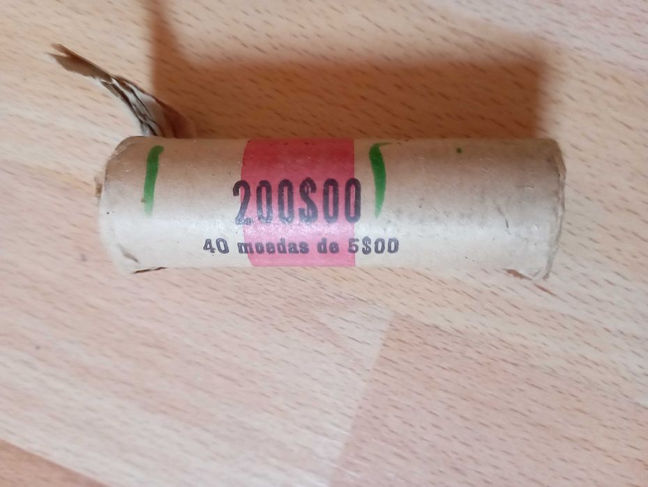 Moedas de 5 escudos, 1 escudo e 50 centavos (NOVAS)