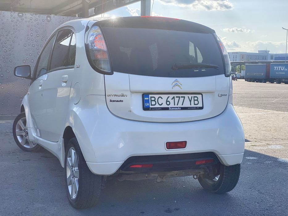 Продам в гарному стані citroen c-zero