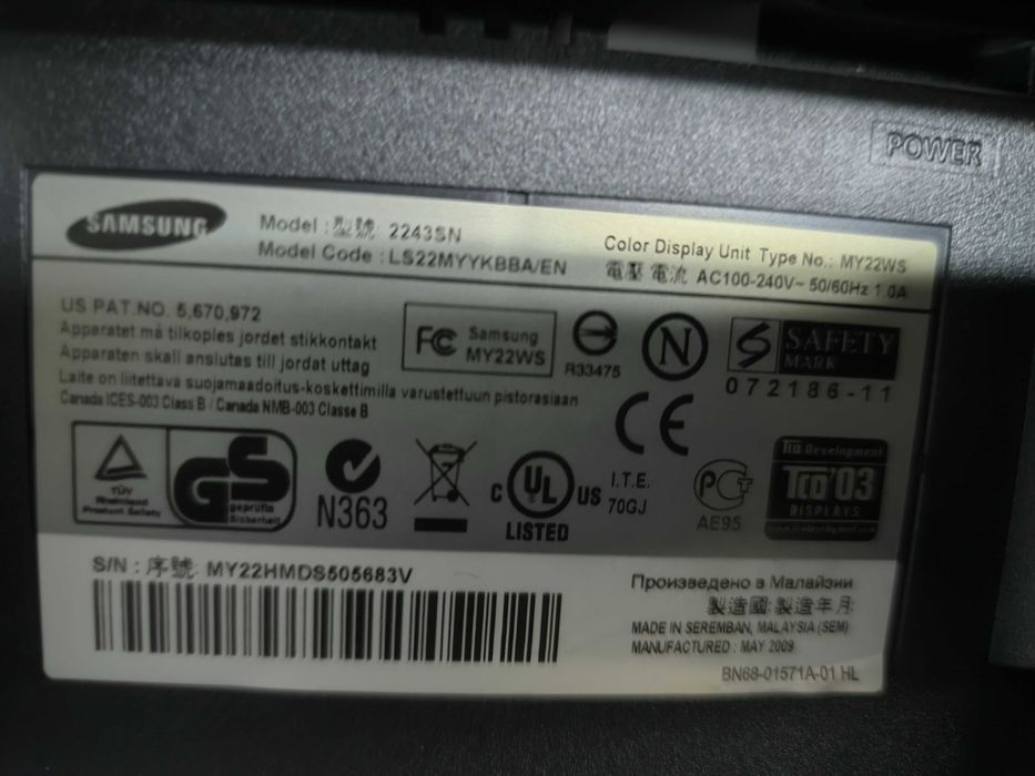 Monitor Samsung SyncMaster 2243 – Usado