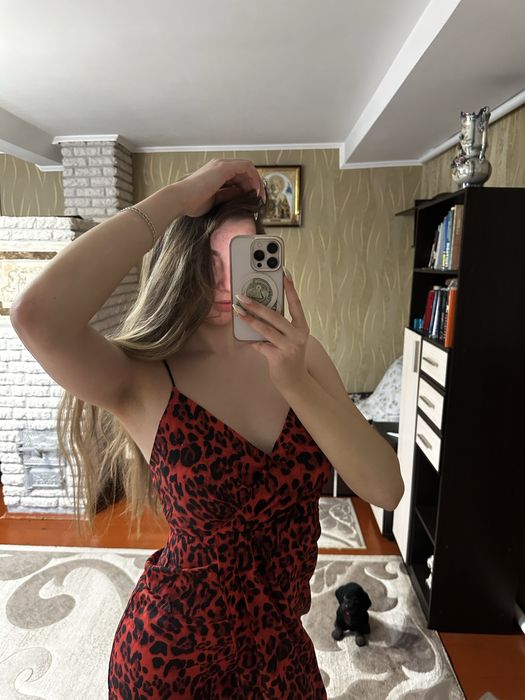 Легка леопардова сукня