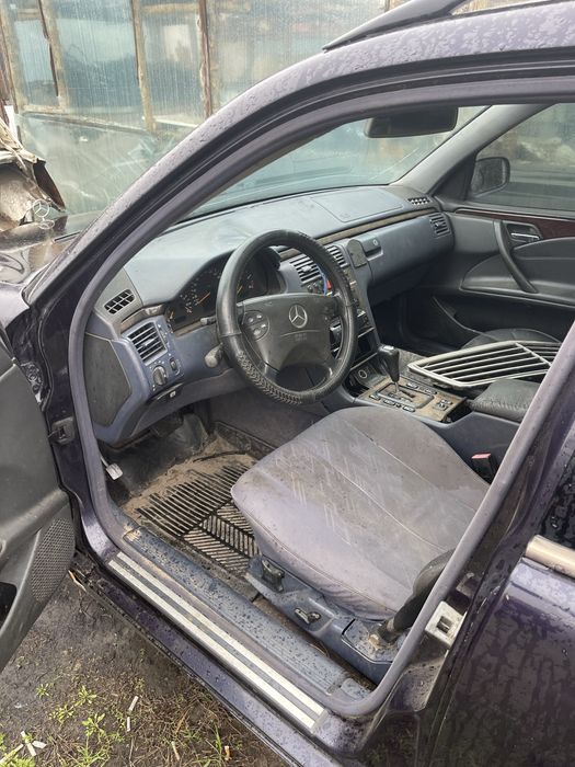 Мерседес 210 2.2 TDI