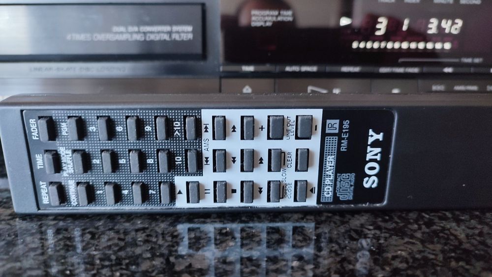 Leitor de CD Sony Cdp-270 c/comando