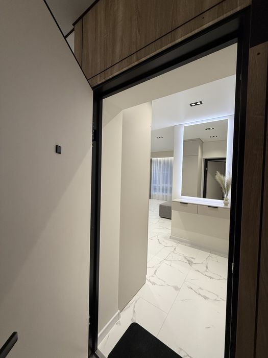 Продам сучасну 1к квартиру в класному районі!