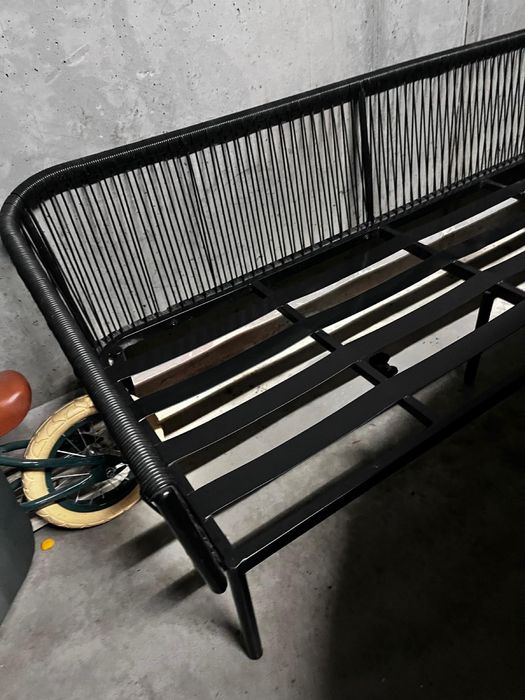 Zestaw mebli ogrodowych / balkonowych – narożna sofa + stolik