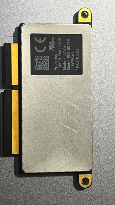 Apple SSD на 256Gb та 128Gb