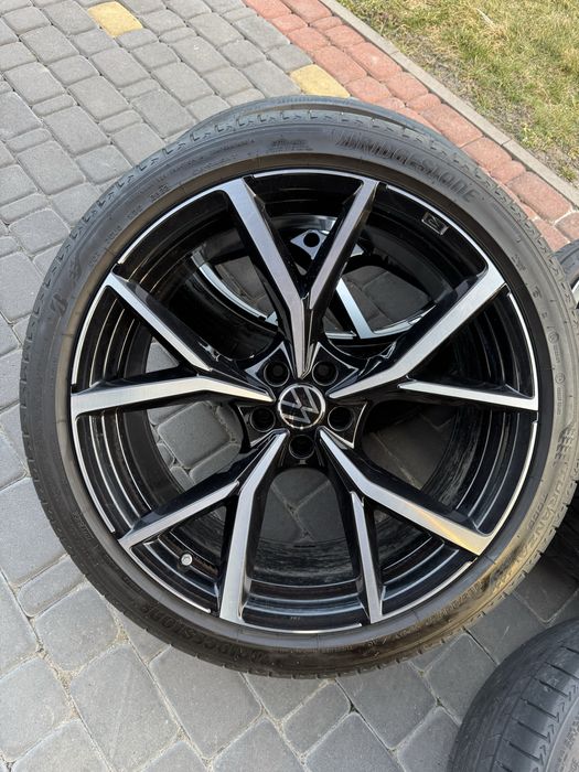 Колеса з Європи . Диски  VW TOUAREG R-line Estoril R22 5x112 Tayper