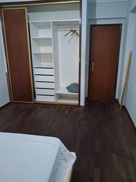 Quarto para arrendar