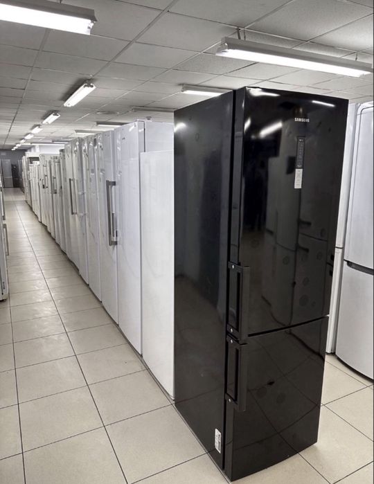 Холодильник з доставкою Samsung IKB59, гарантія, занос
