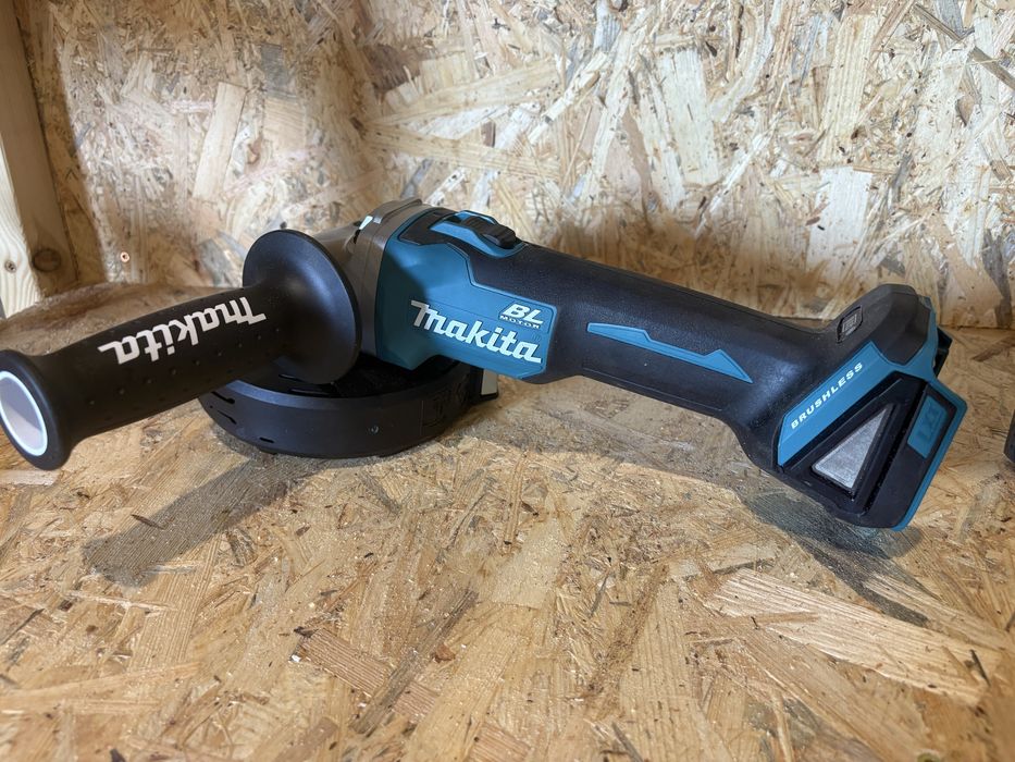 Makita dga504.