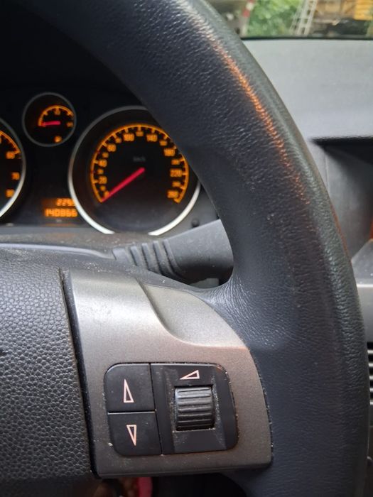 Opel Astra H 2005 gasolina foto 3