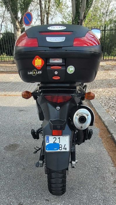 V-Strom 650 K7 – Extras – Garagem – Sem quedas – Oportunidade