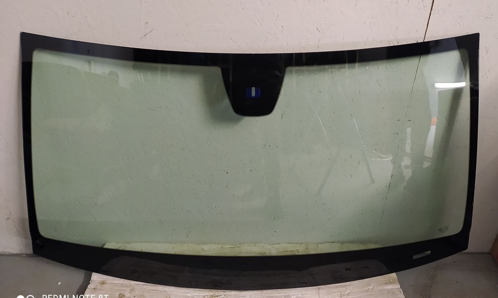 Nowa szyba czołowa przednia Mercedes GLK sesnor 2008r-w górę