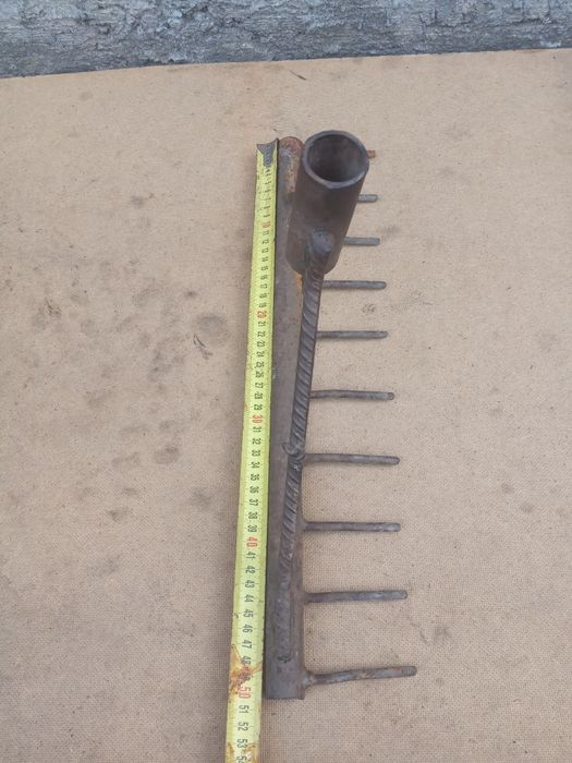 Граблі металеві господарські