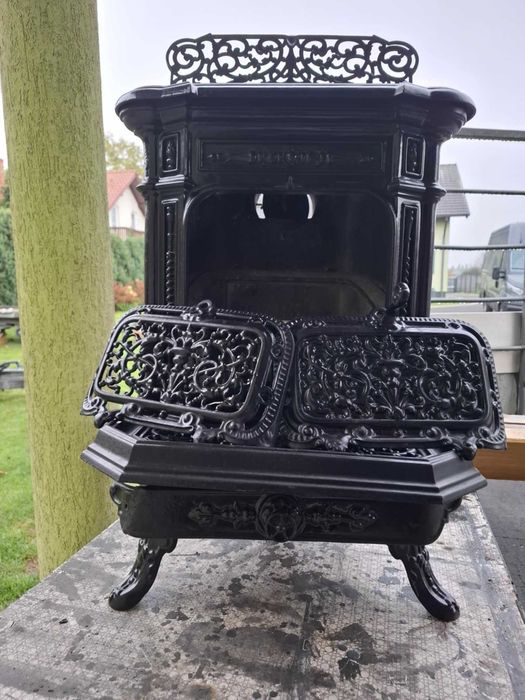 Piecyk żeliwny typu koza