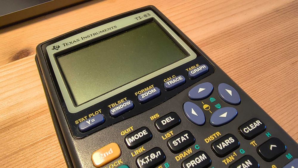Calculadora gráfica TI-83 - AVARIADA