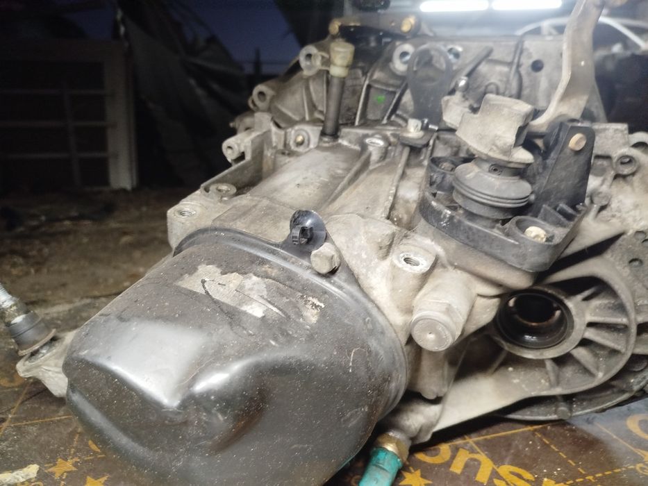 caixa velocidades 5 1.5 dci tava no motor k9k 722  da também para o k9k 704