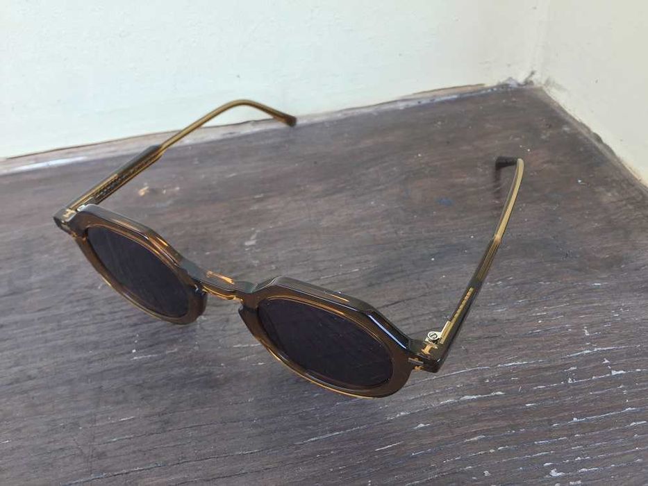 Oculos de Sol -- Marca: Jimmy Fairly  ( unisexo ) castanhos