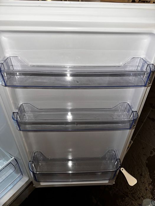 Frigorifico praticamente (NOVO) *