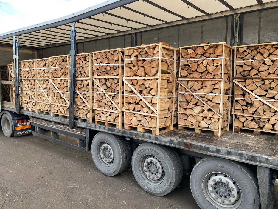 Drewno kominkowe Buk, układany w skrzynio-palety, HDS