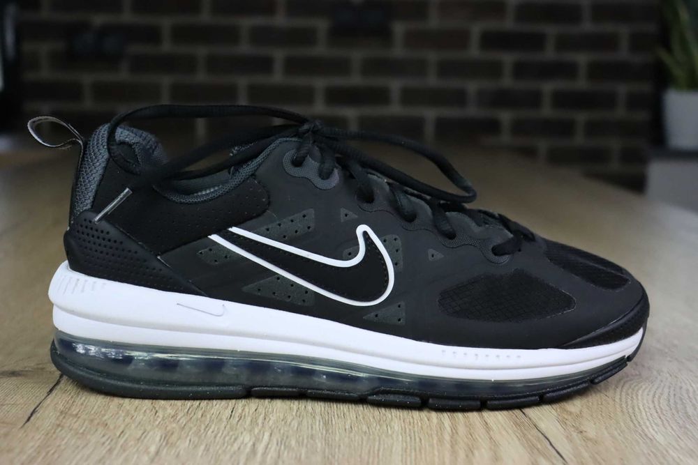 Nike Air Max Genome damskie sneakersy 40,5 ( 27 cm)