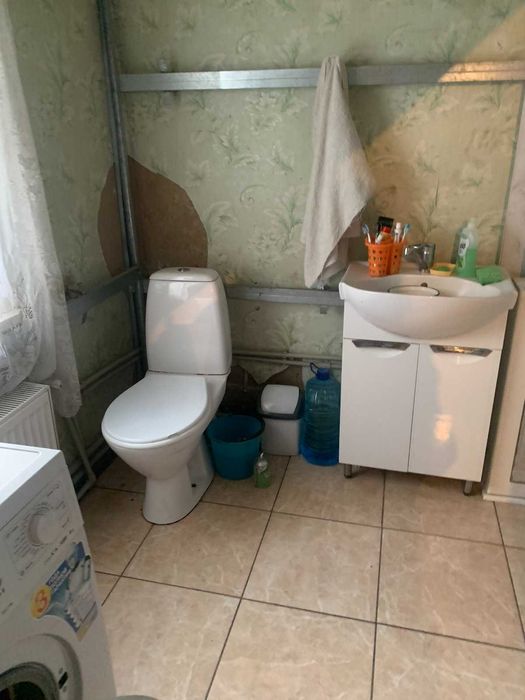 Продам дом в Мерефе. Газовое отопление. Участок 6 соток .Тихий районTB